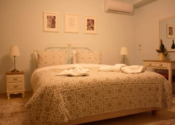 Iro\'S House